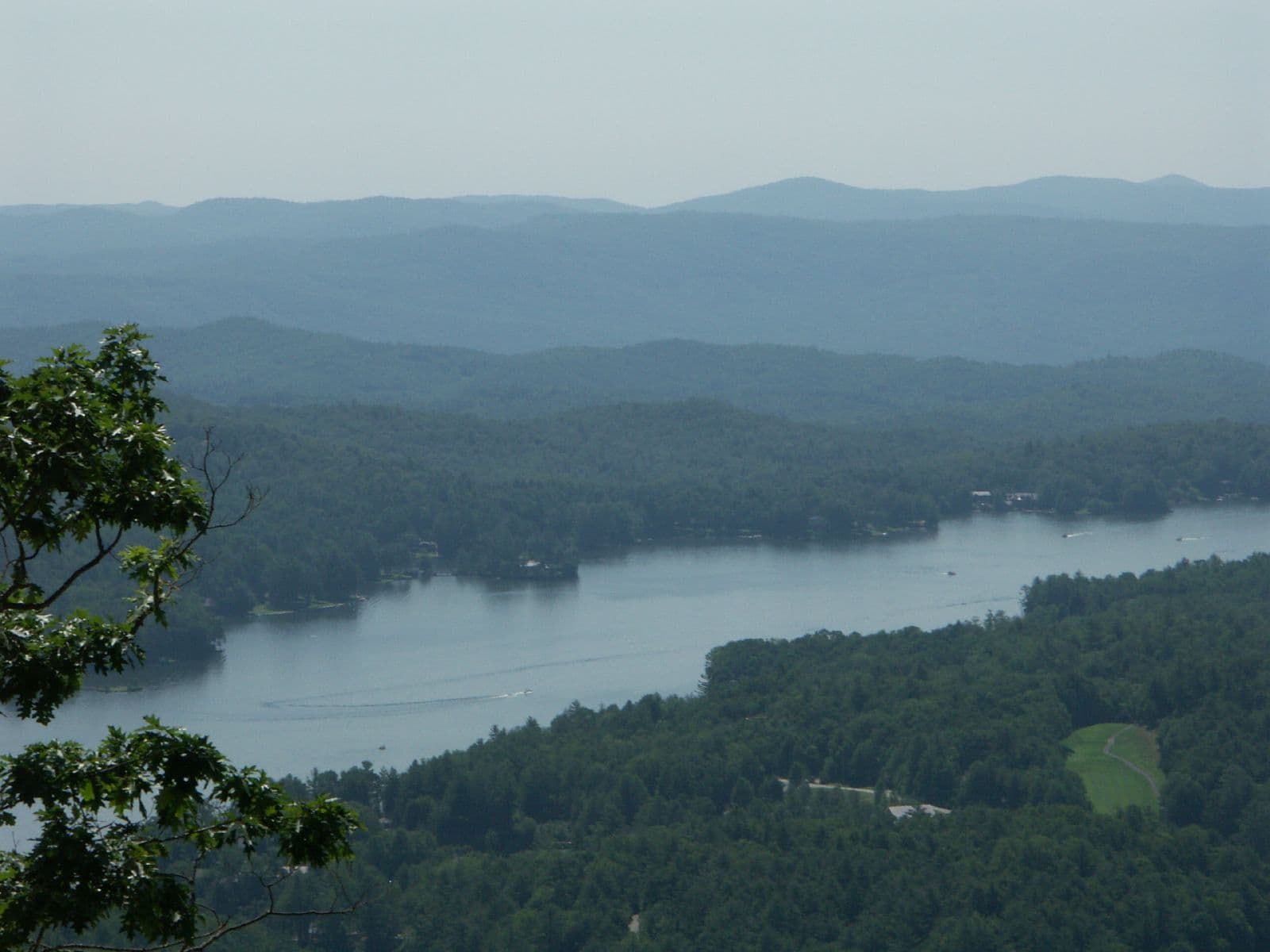 Toxaway Falls — Lake_Toxaway_(225160614).jpg