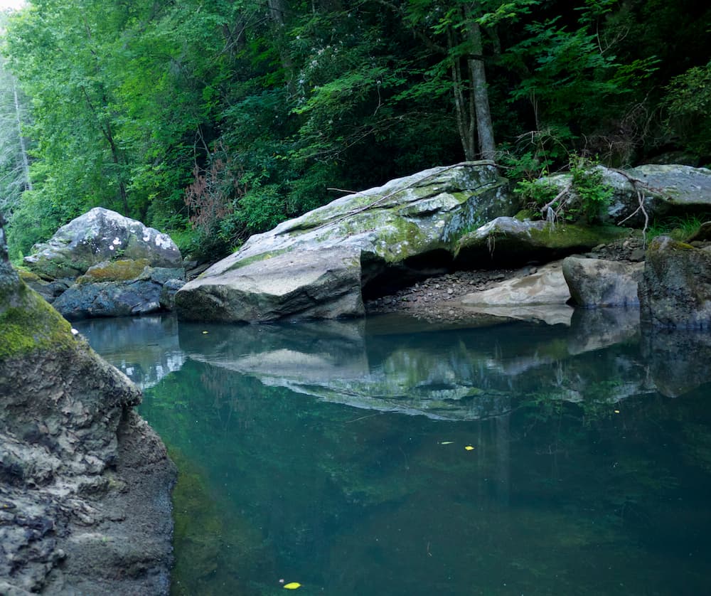 Green River — Green_River,_North_Carolina.jpeg