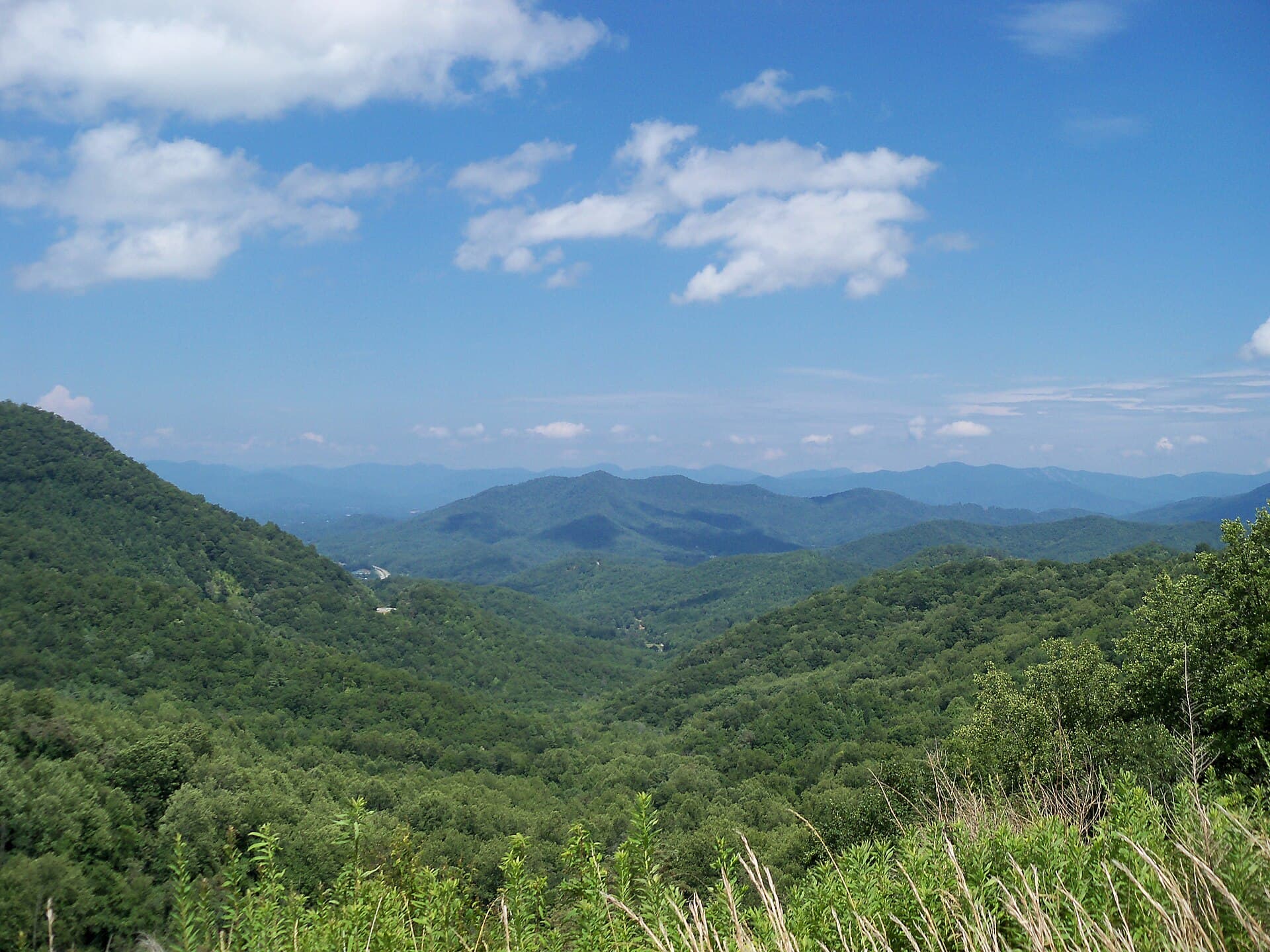 Nantahala River — Nantahala_Mtns_lookout.jpg
