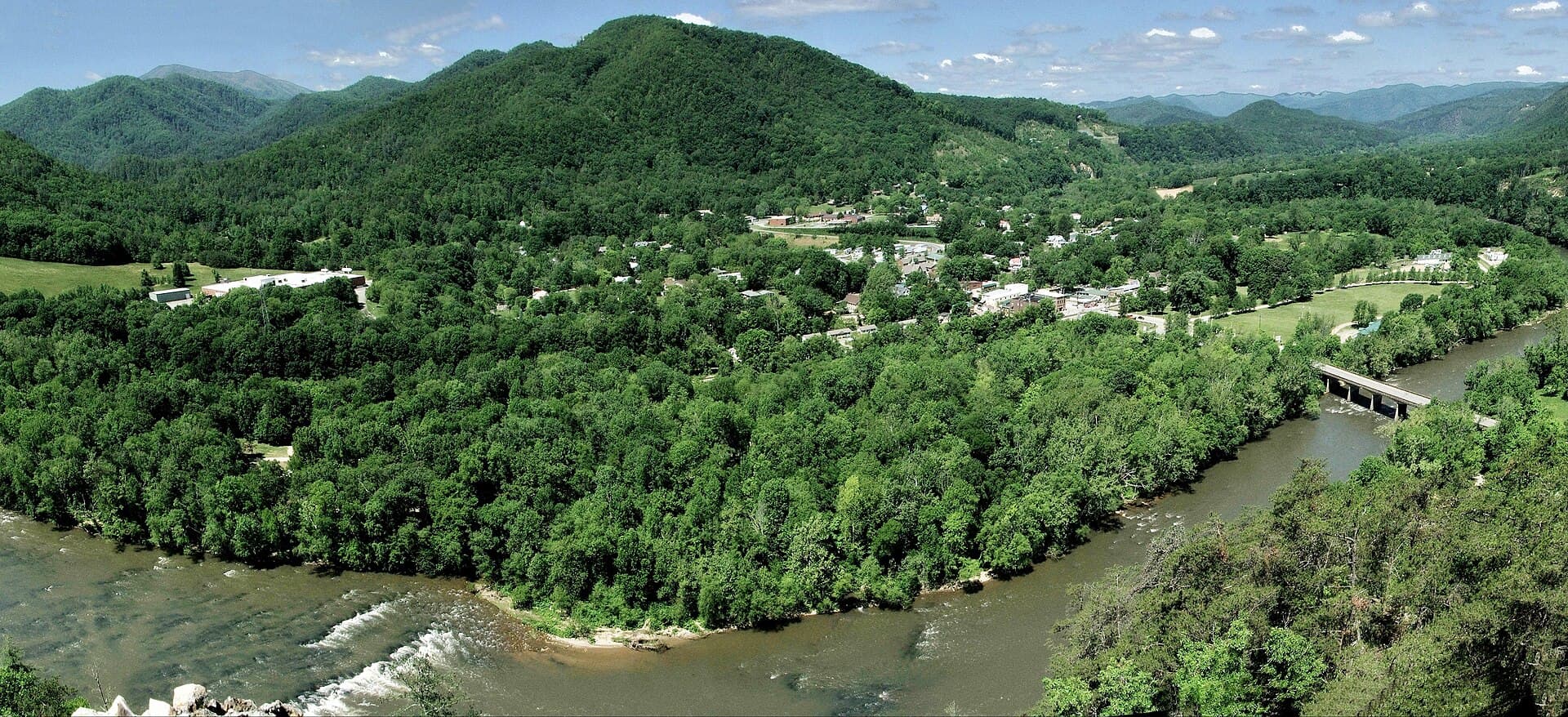 Hot Springs — Hot_Springs,_NC.jpg