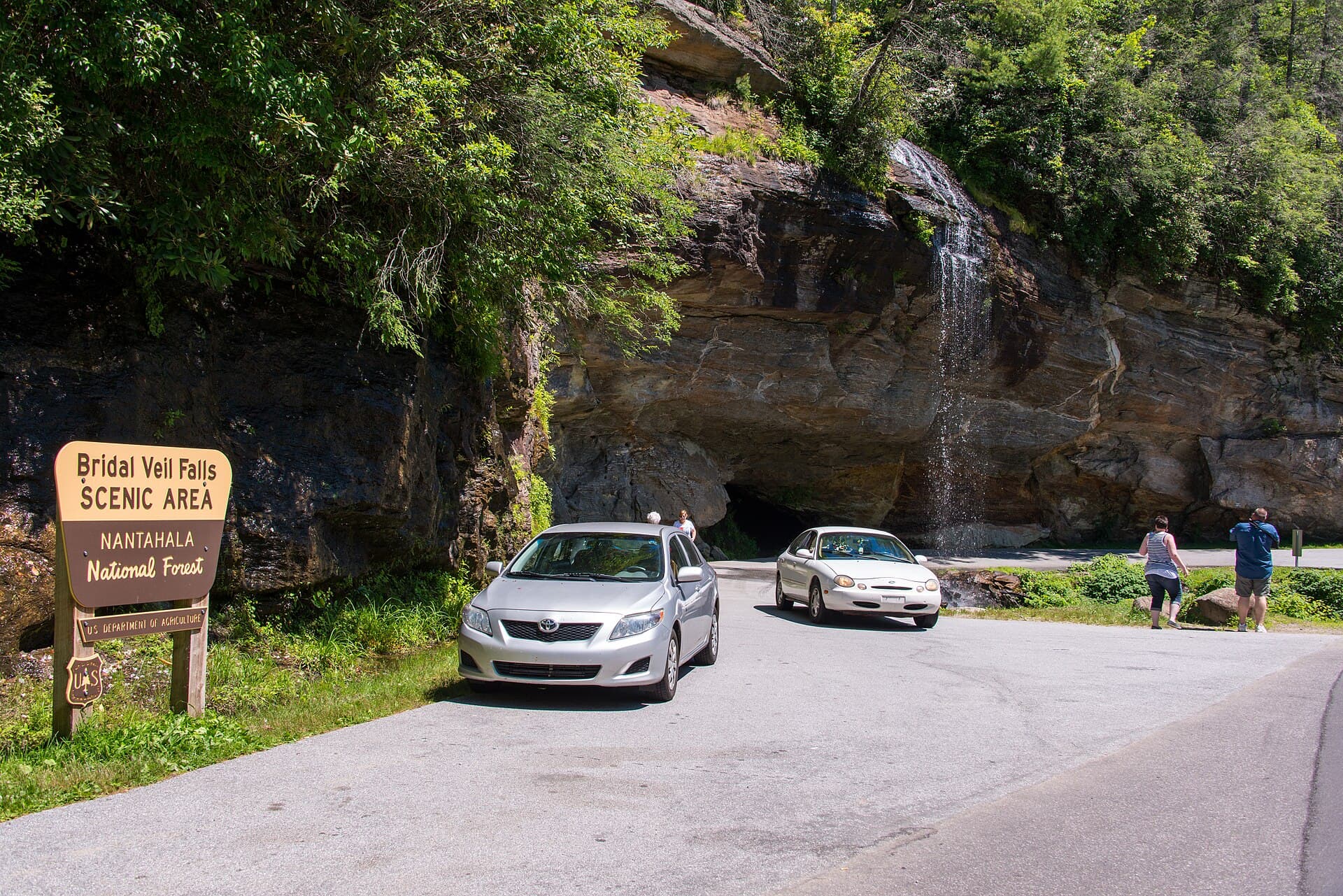 Bridal Veil Falls — Nantahala_Bridal_Veil_Falls.jpg