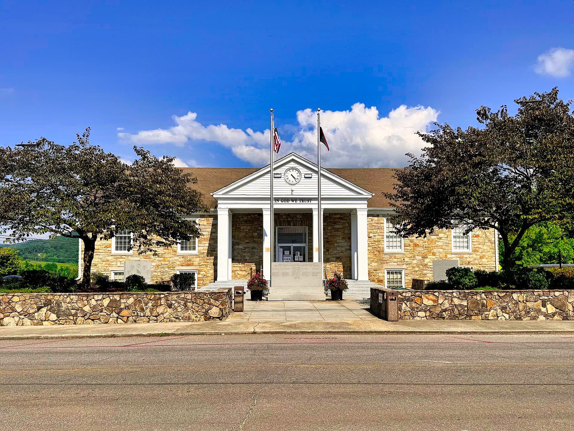 Courthouse Creek — Graham_County_Courthouse_at_12_North_Main_Street_in_Robbinsville,_North_Carolina_06.jpg