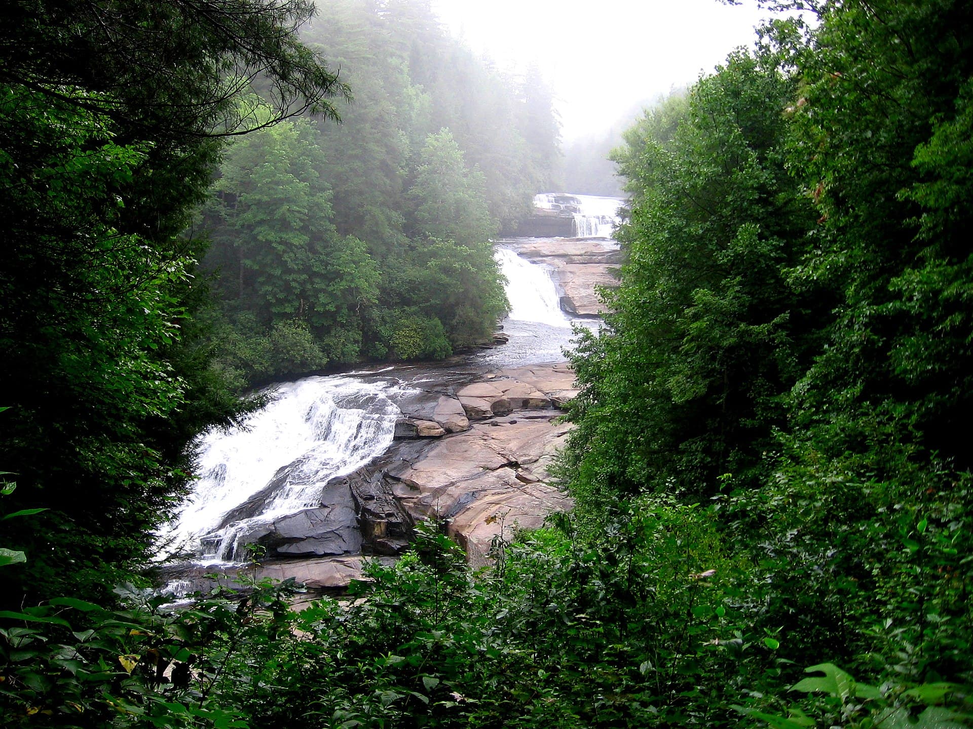 Triple Falls Trail — Triple_Falls,_North_Carolina_(8-11-2006).jpg
